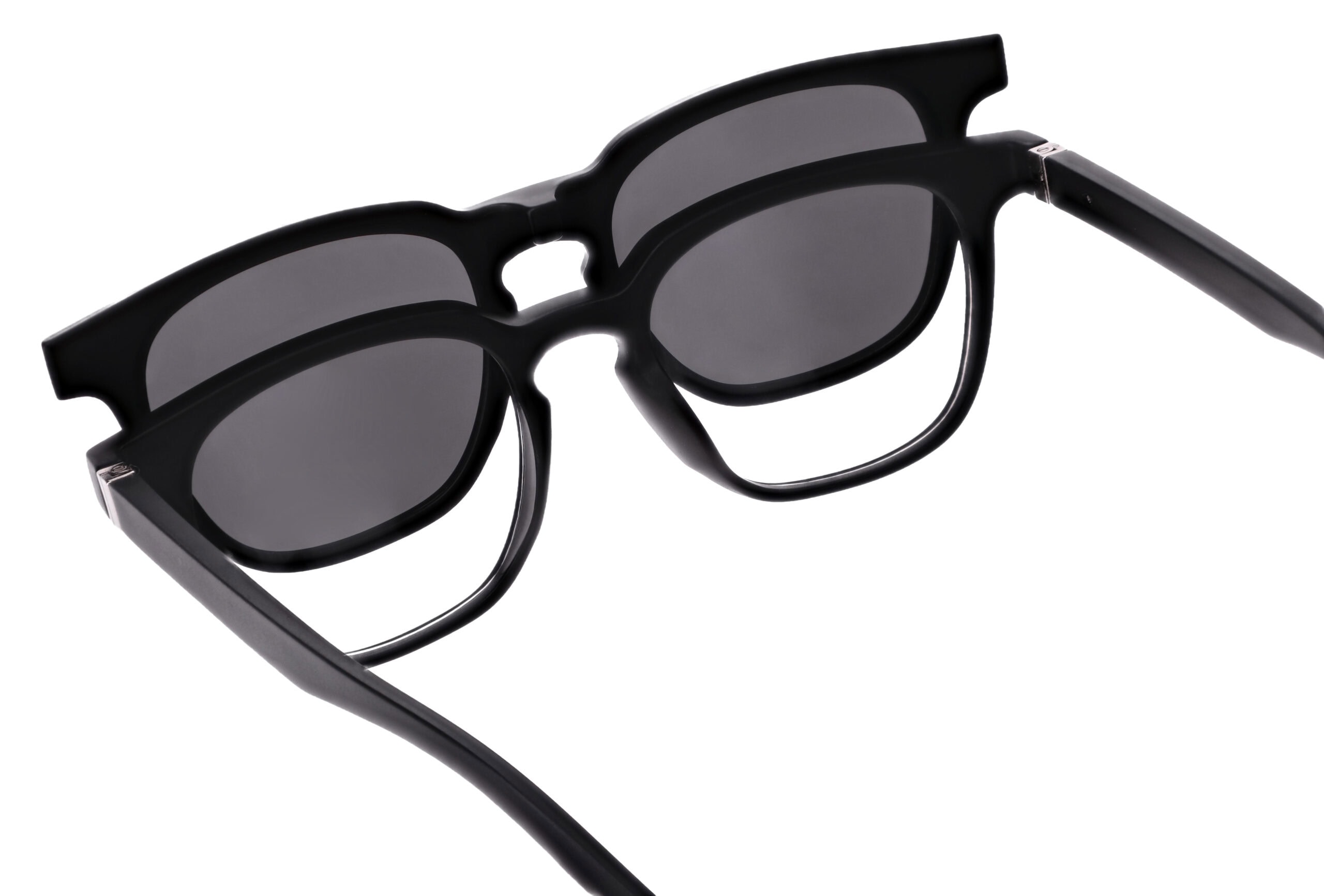 Vistanza Sun 5FM55, 5 Lens Kit, Matte Black. Angle-back clip on up.