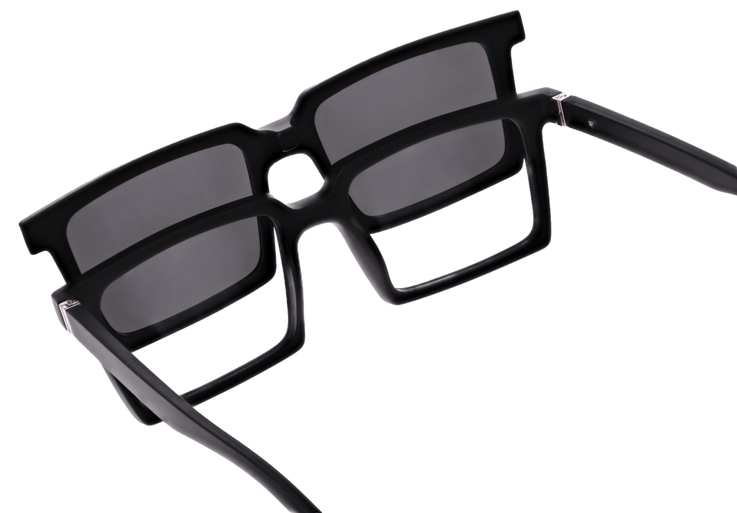 Vistanza Sun TR-5FM63, 5 Lens Kit, Matte Black. Angle-back with clip on up.